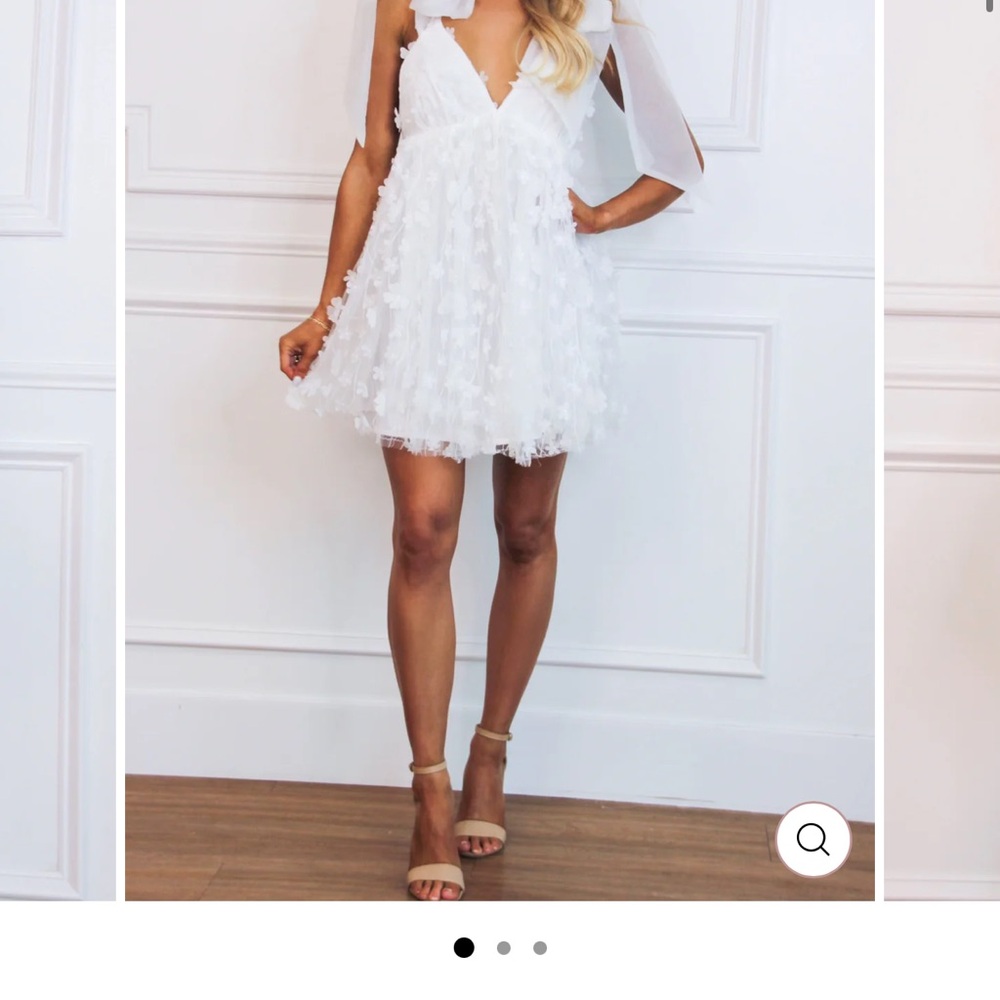 Elegant White Mini Dress